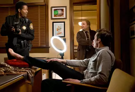 Resident Alien - galeria zdjęć - filmweb