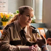 Resident Alien - galeria zdjęć - filmweb