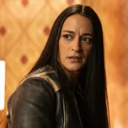 Resident Alien - galeria zdjęć - filmweb