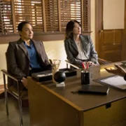 Resident Alien - galeria zdjęć - filmweb