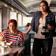 Resident Alien - galeria zdjęć - filmweb