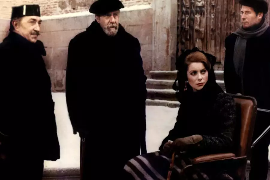 Tristana - galeria zdjęć - filmweb