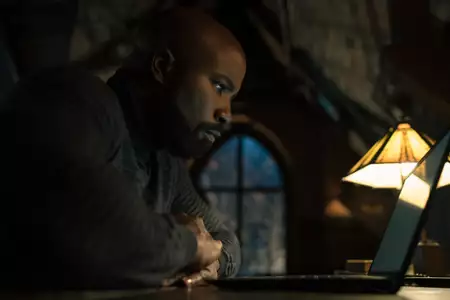 Evil - galeria zdjęć - filmweb