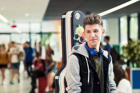 #Jestem M. Misfit - galeria zdjęć - filmweb