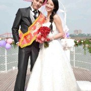 Luo Si Xiao Jie Yao Chu Jia - galeria zdjęć - filmweb