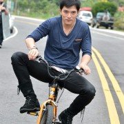 Luo Si Xiao Jie Yao Chu Jia - galeria zdjęć - filmweb