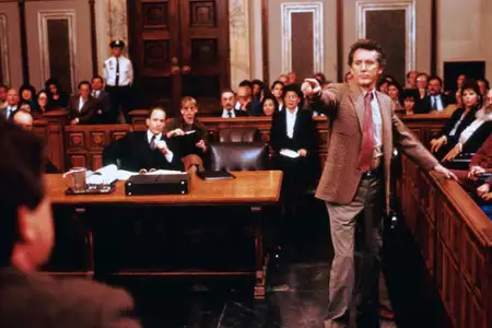 Samotny w obliczu prawa - galeria zdjęć - filmweb