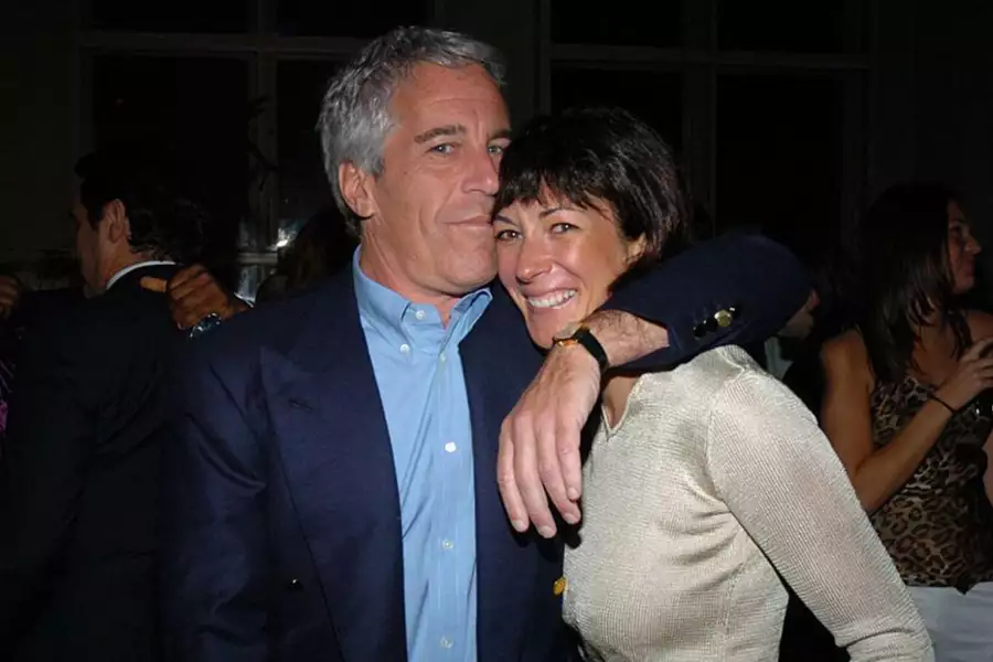Kim jest Ghislaine Maxwell - galeria zdjęć - filmweb
