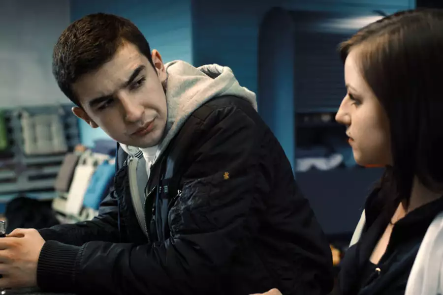 Pęknięcia w betonie - galeria zdjęć - filmweb