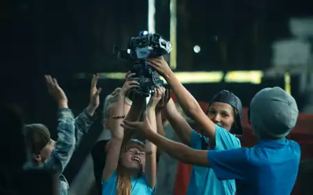 Film dla kosmit&oacute;w - galeria zdjęć - filmweb