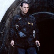Ścigany - galeria zdjęć - filmweb