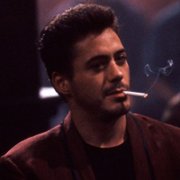 Robert Downey Jr. w Na skr&oacute;ty