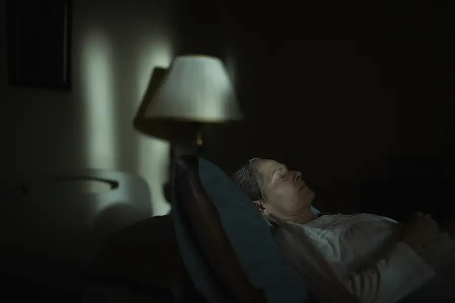 Undertone - galeria zdjęć - filmweb