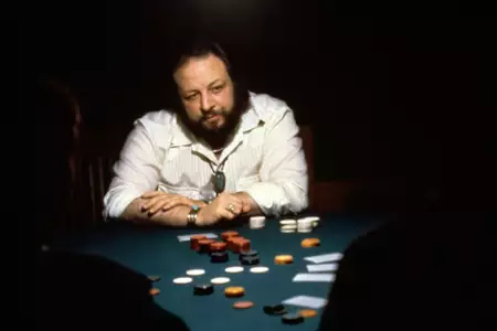 Dom gry - galeria zdjęć - filmweb