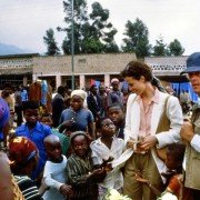 Gorillas in the Mist: The Story of Dian Fossey - galeria zdjęć - filmweb