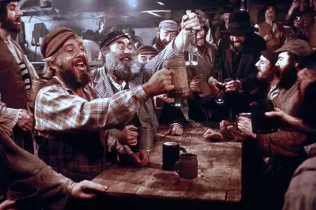 Skrzypek na dachu - galeria zdjęć - filmweb