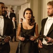 Blood & Treasure - galeria zdjęć - filmweb
