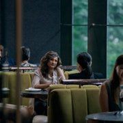 Expats - galeria zdjęć - filmweb