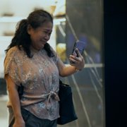 Expats - galeria zdjęć - filmweb
