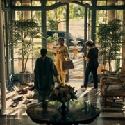 Expats - galeria zdjęć - filmweb