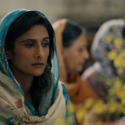 Expats - galeria zdjęć - filmweb