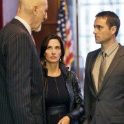 Betrayal - galeria zdjęć - filmweb