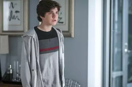 Betrayal - galeria zdjęć - filmweb