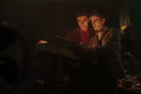 Martwi detektywi - galeria zdjęć - filmweb