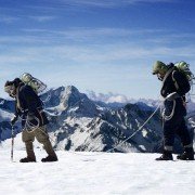 Beyond the Edge - galeria zdjęć - filmweb