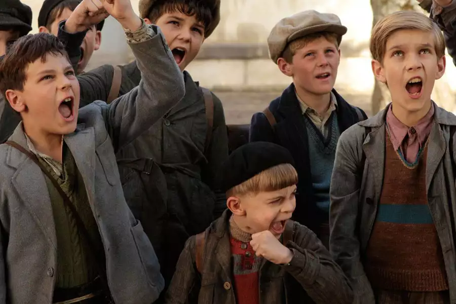 Wojna guzików - galeria zdjęć - filmweb