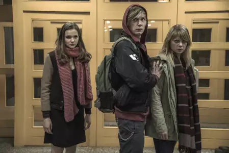 Dark - galeria zdjęć - filmweb