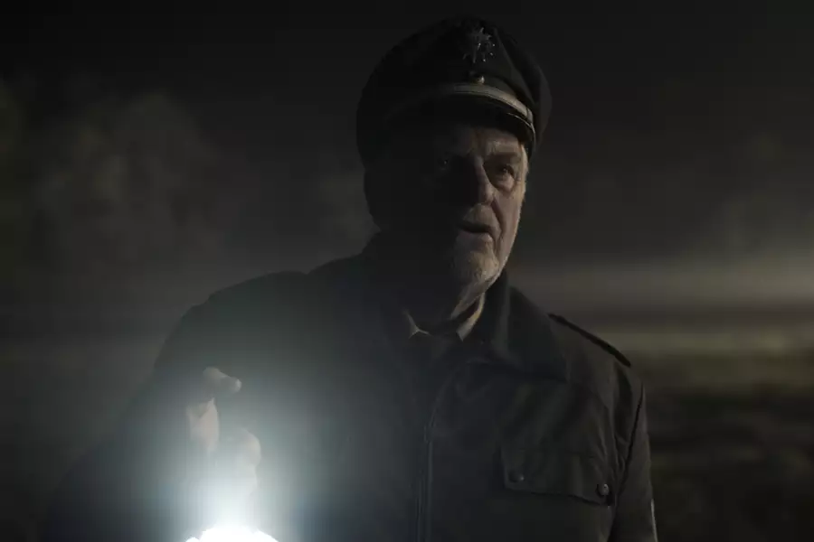 Dark - galeria zdjęć - filmweb