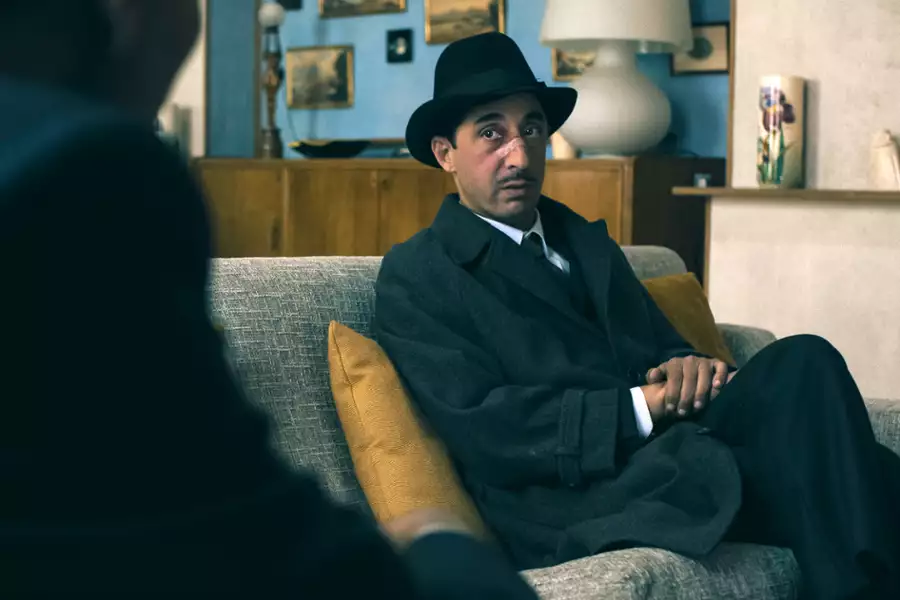 Monsieur Spade - galeria zdjęć - filmweb
