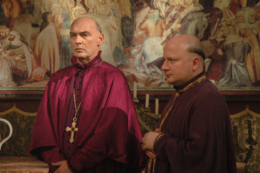 18 gniewnych kardynałów (recenzja filmu Konklawe)