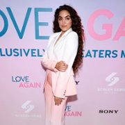 Love Again - galeria zdjęć - filmweb