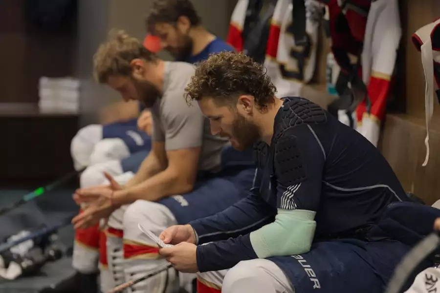 FACEOFF: Inside the NHL - galeria zdjęć - filmweb