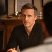 Brilliant Minds - galeria zdjęć - filmweb