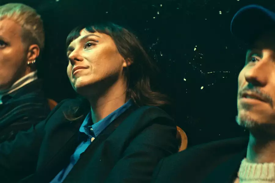 Udar - galeria zdjęć - filmweb