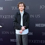 Together - galeria zdjęć - filmweb