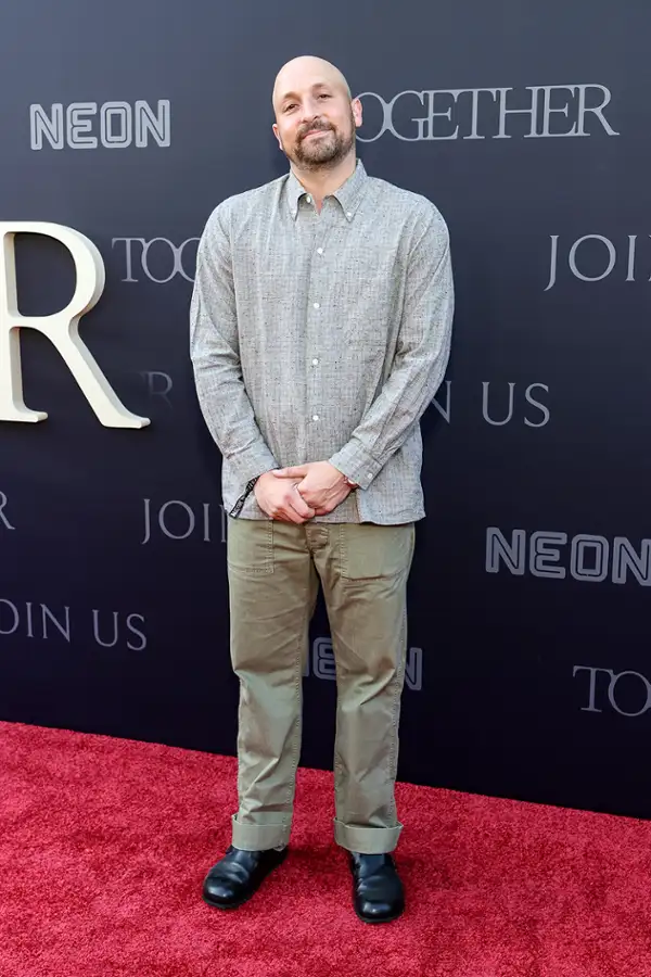 Together - galeria zdjęć - filmweb