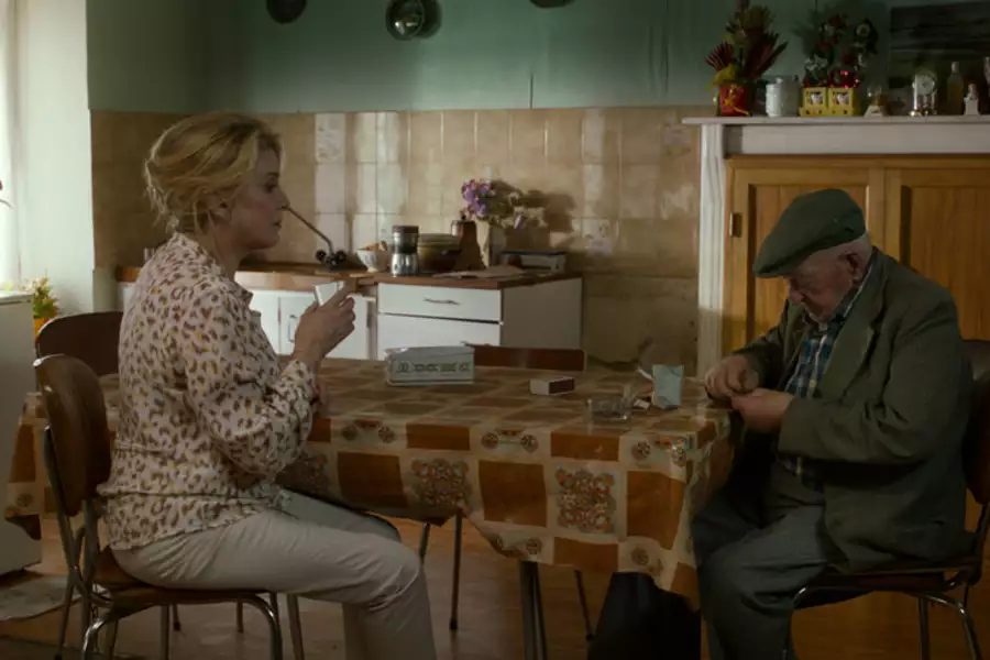 Bettie wyrusza w drogę - galeria zdjęć - filmweb