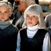 Wioska przeklętych - galeria zdjęć - filmweb