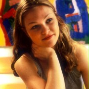 Julia Stiles