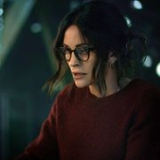 Shining Vale - galeria zdjęć - filmweb