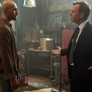 Shining Vale - galeria zdjęć - filmweb
