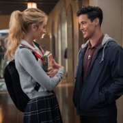 Shining Vale - galeria zdjęć - filmweb