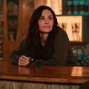 Shining Vale - galeria zdjęć - filmweb