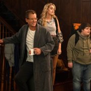 Shining Vale - galeria zdjęć - filmweb