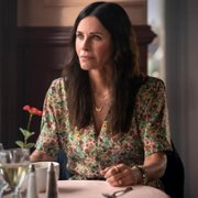 Shining Vale - galeria zdjęć - filmweb