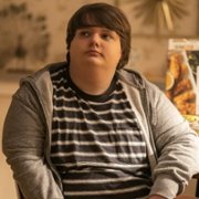 Shining Vale - galeria zdjęć - filmweb